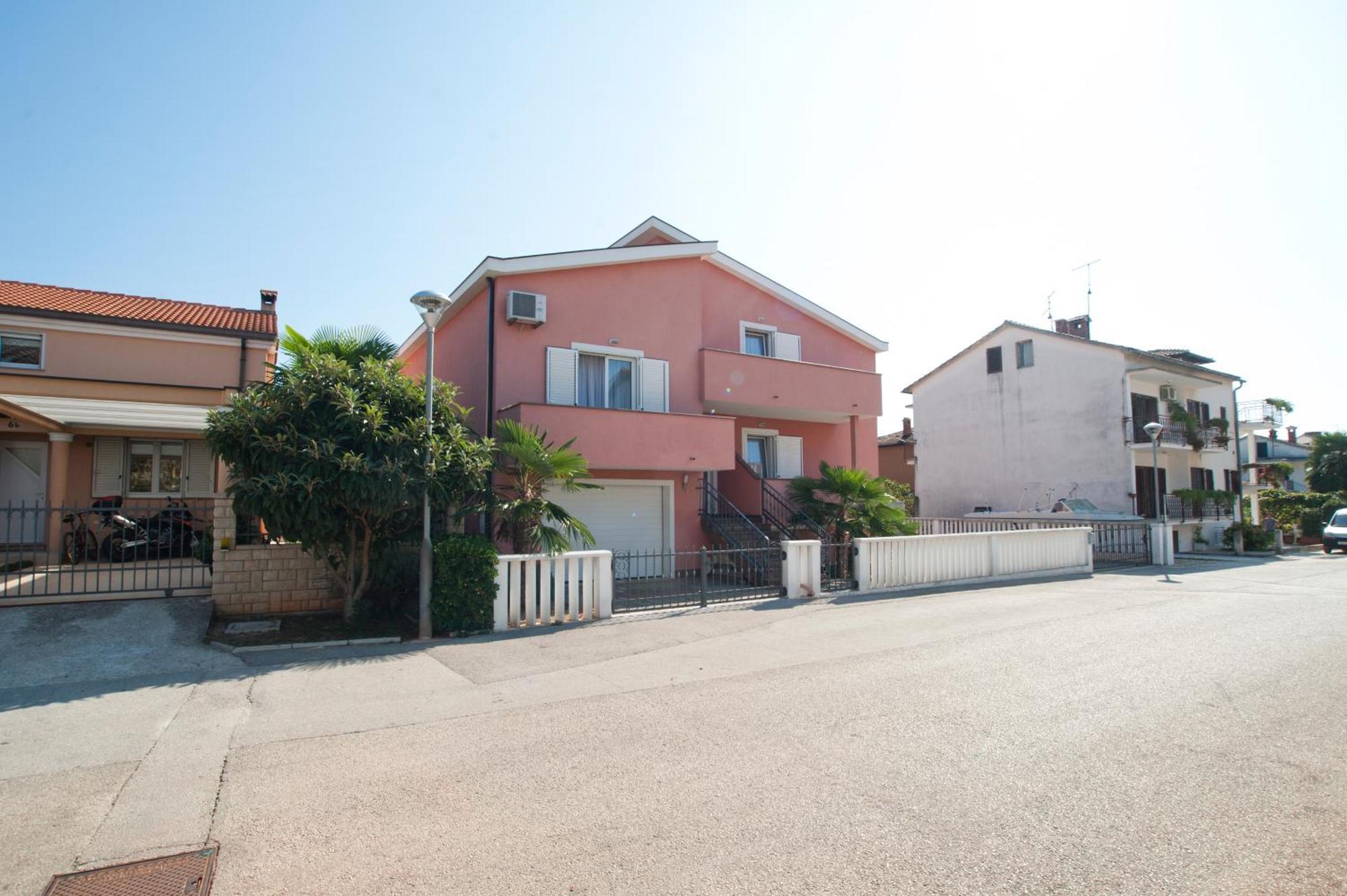 Apartments Maric With Parking Umag Exterior photo