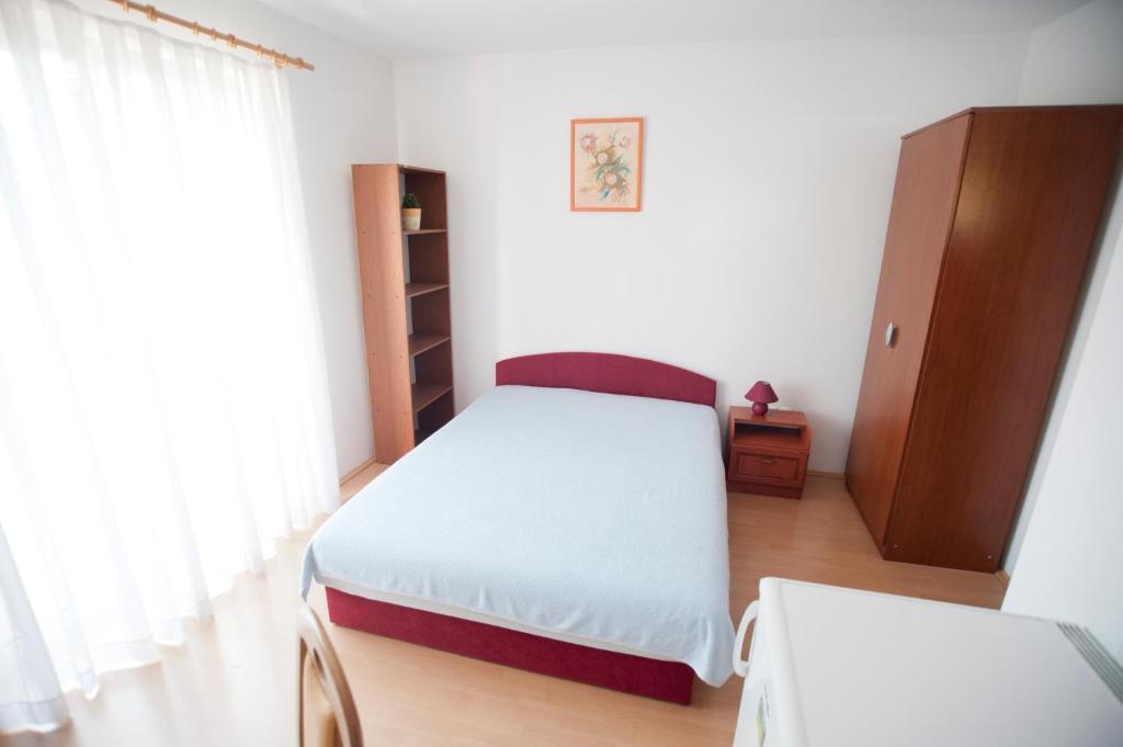 Apartments Maric With Parking Umag Room photo